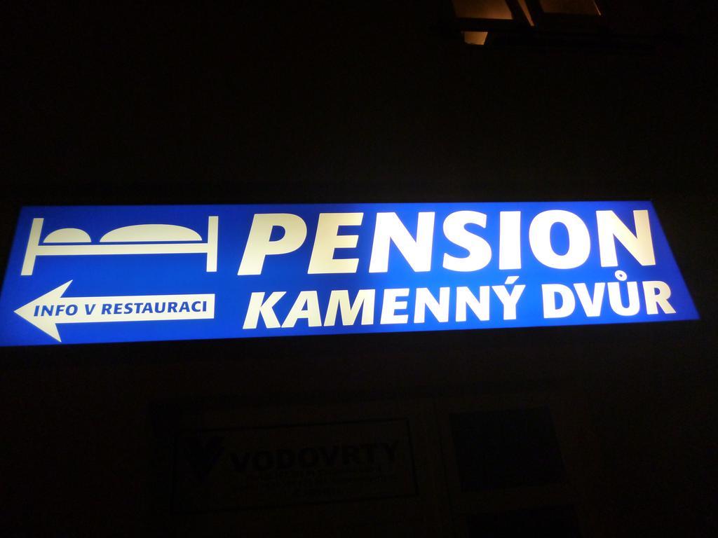 Pension Kamenny Dvur Mariánské Lázně Exterior foto